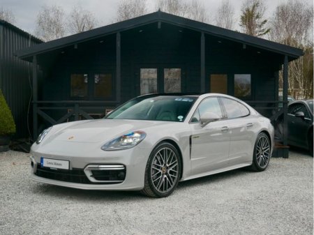 2023 Porsche Panamera - thumbnail 3