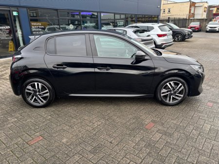 2023 Peugeot 208  €15,950