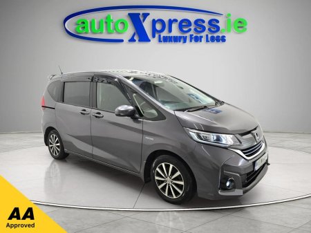 2017 Honda Freed + 1.5 Hybrid Automatic, Reversing camera