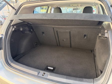 2013 Volkswagen Golf - thumbnail 17