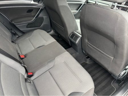 2018 Volkswagen Golf 1.6 TDI SE BLUEMOTION 115PS 5DR thumbnail