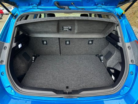 2016 Toyota Auris Hybrid €13,950 thumbnail