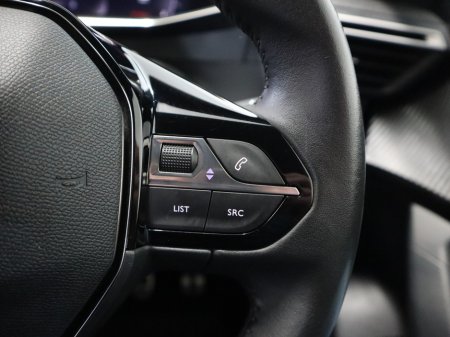 2023 Peugeot 2008 - thumbnail 15