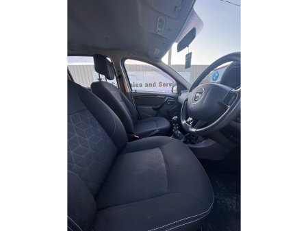 2015 Dacia Duster - thumbnail 25