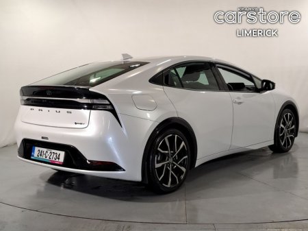 2024 Toyota Prius - thumbnail 3