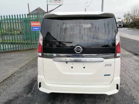 2017 Nissan Serena - thumbnail 6