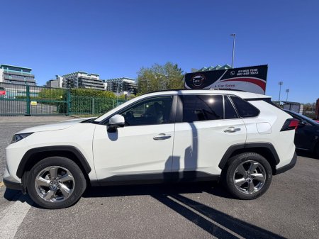 2021 Toyota Rav4 - photo 2