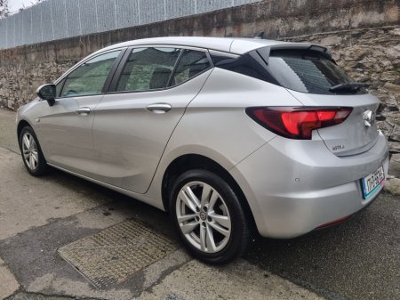 2017 Vauxhall Astra  €5,299 thumbnail