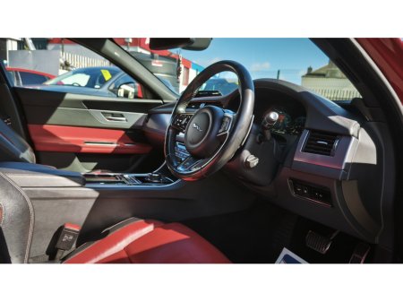 2016 Jaguar XF - thumbnail 9