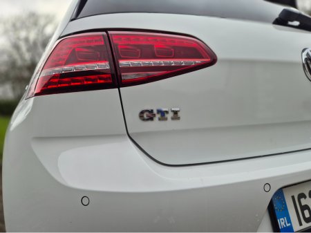 2016 Volkswagen Golf Gti Dsg €19,950 thumbnail