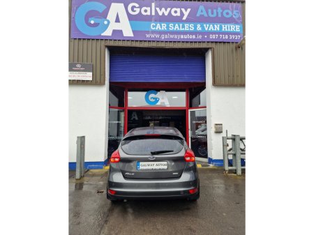 2016 Ford Focus - thumbnail 15