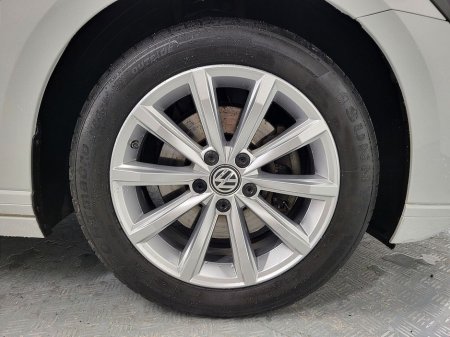 2021 Volkswagen Passat - thumbnail 14