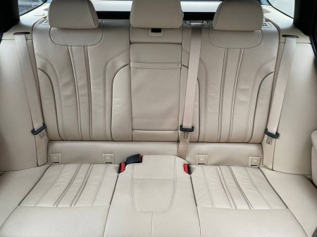 2019 BMW 5 Series - thumbnail 12