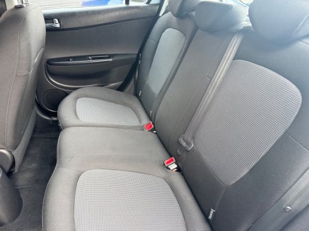 2012 Hyundai i20 - thumbnail 8