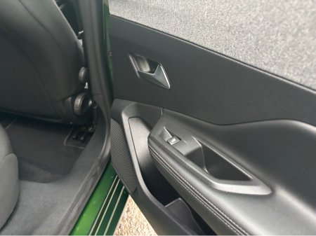 2022 Peugeot 308 ACTIVE PACK 1.5 HDI AUTO 1 130 4 €19,499 thumbnail