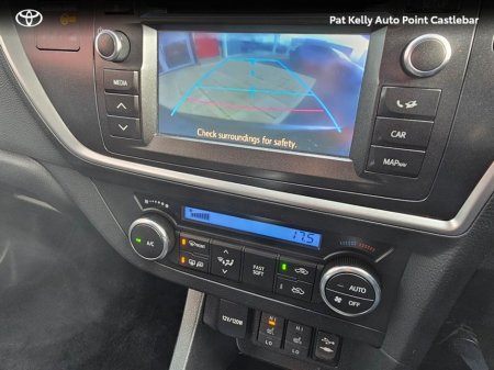 2015 Toyota Auris 1.33 5DR SOL 4DR €13,950 thumbnail