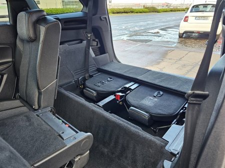 2018 Peugeot 5008 - thumbnail 18