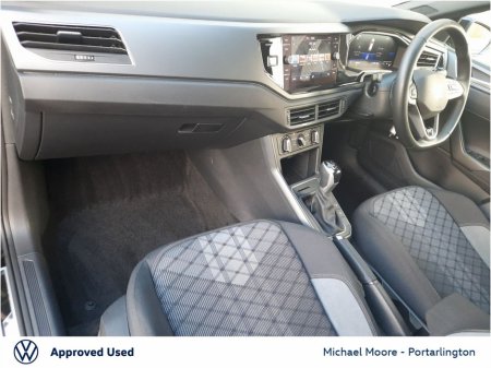 2025 Volkswagen Polo R-LINE 75 1.0 TSI 95HPD7F €26,950