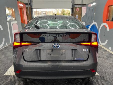 2022 Toyota Prius - thumbnail 3