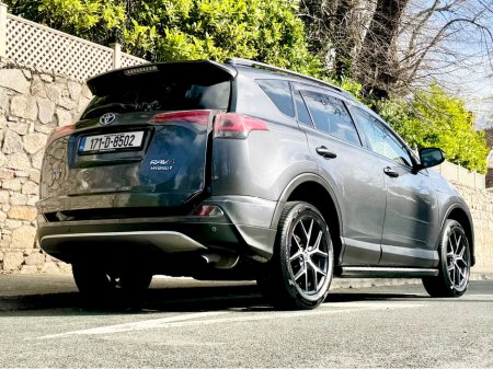 2017 Toyota Rav4 - thumbnail 7