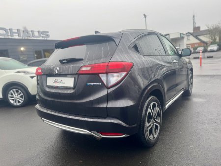 2015 Honda Vezel Hybrid | Heated Seats | Camera | High Spec €13,750 thumbnail
