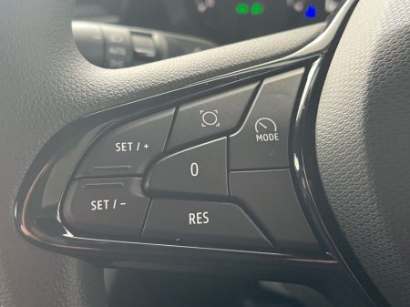 2026 Renault Master Renault Master Luton Box Body with Tail Lift thumbnail