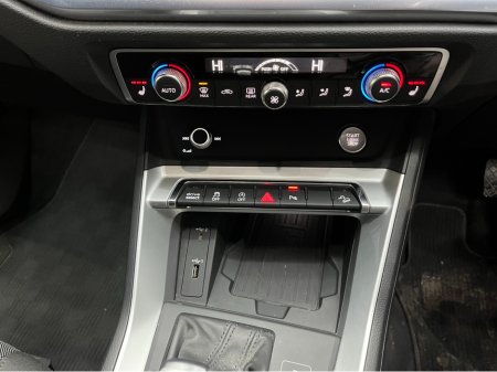 2020 Audi Q3 €29950! 2020 AUDI Q3 35TDI QUATTRO ADVANCED 2.0 AUTOMATIC / CRUISE CONTROL / 360° PARKING CAMERA / ELECTRIC HEATED SEATS / APPLE CARPLAY €29,950 thumbnail