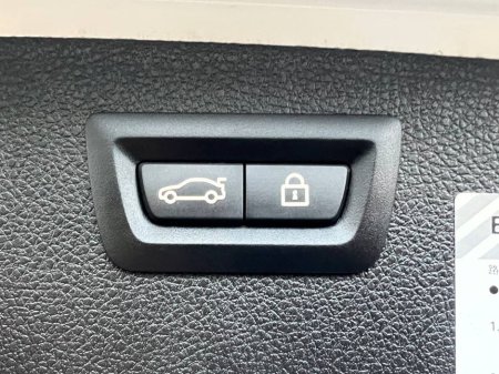 2017 BMW 3 Series 320d M-SPORT COMPETITION // SHADOW EDITION // SERVICE HISTORY // LEATHER M-SPORT INTERIOR €23,950 thumbnail