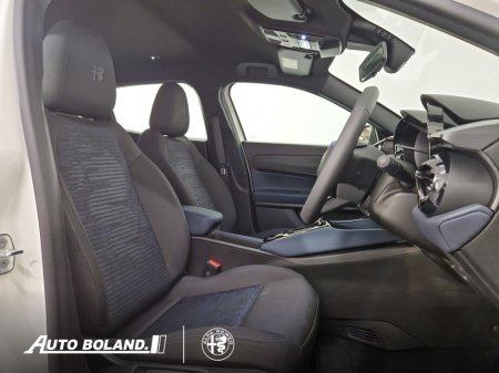 2026 Alfa Romeo Junior Ibrida 1.2 HYBRID 136HP €37,255