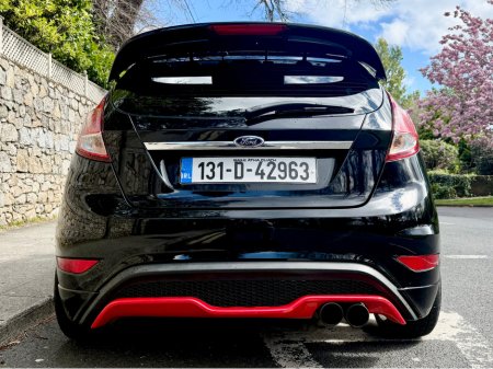 2013 Ford Fiesta - thumbnail 8