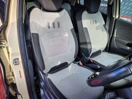 2015 Renault Captur - thumbnail 25