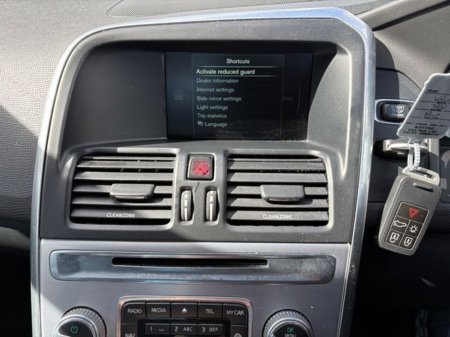 2016 Volvo XC60 - thumbnail 26