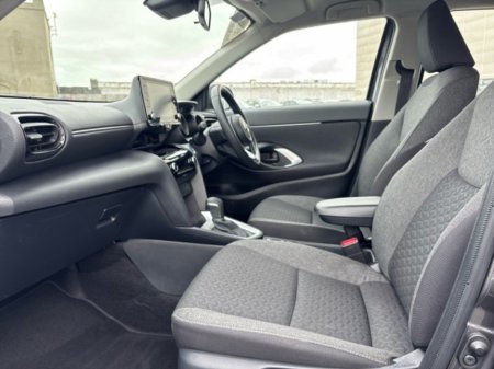 2024 Toyota Yaris Cross - thumbnail 7