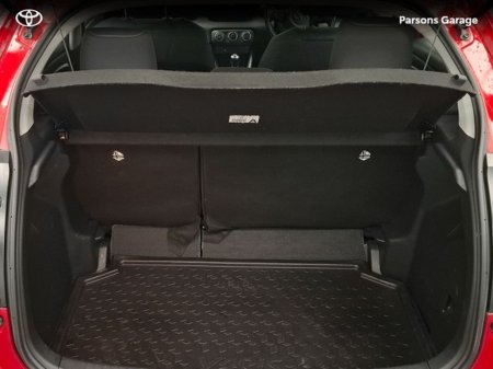 2024 Toyota Yaris 1.5 LUNA 4DR €23,995 thumbnail