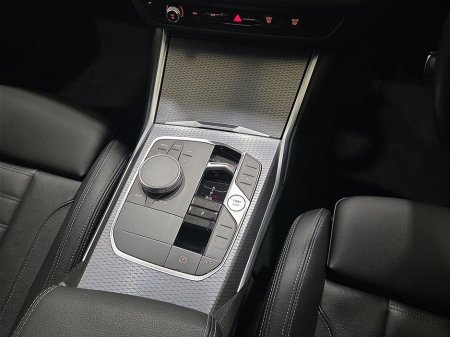 2024 BMW 3 Series - thumbnail 10