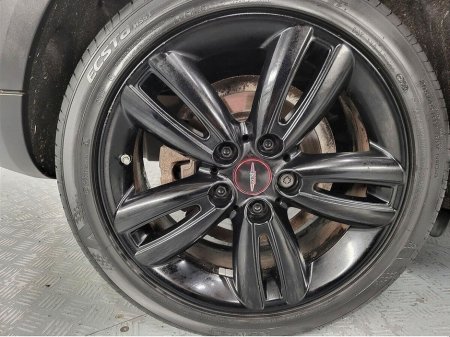 2019 MINI Hatch 5-Door Cooper S Sport €19,975 thumbnail