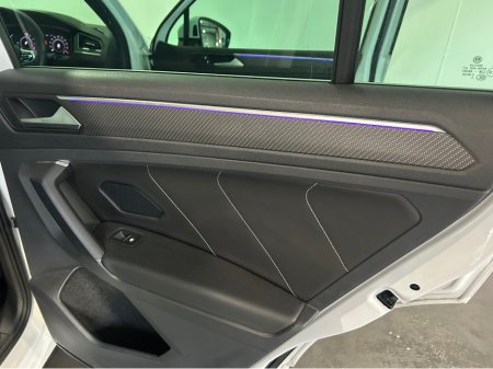 2023 Volkswagen Tiguan - thumbnail 24