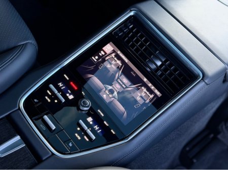 2022 Porsche Panamera 4 E-HY E-HYBRID 5DR AUTO €79,950 thumbnail