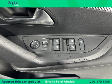 2025 Peugeot 2008 - thumbnail 15