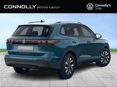2026 Volkswagen Tiguan - thumbnail 2