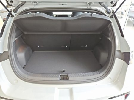 2026 BYD Dolphin Comfort 60.4kWh 427km HEAT PUMP INCLUDED €33,769 thumbnail