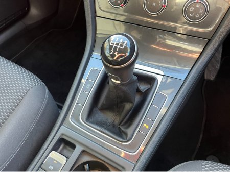 2019 Volkswagen Golf - thumbnail 14