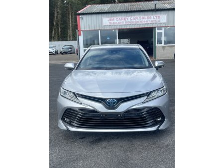 2020 Toyota Camry - photo 2