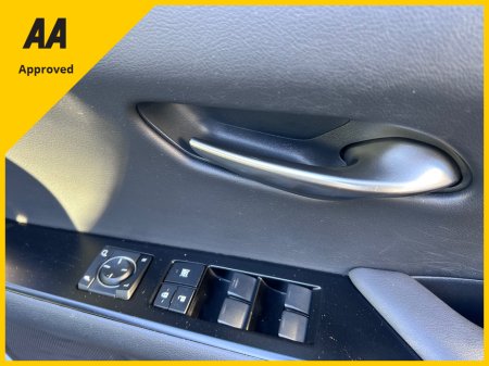 2020 Lexus UX 250 H 2020 LEXUS UX250h HYBRID DESIGN €22,950 thumbnail