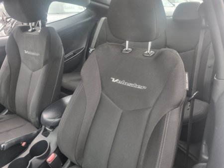 2013 Hyundai Veloster - thumbnail 7