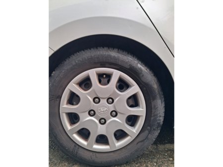 2012 Hyundai i30 1.4L Diesel Classic €3,999 thumbnail