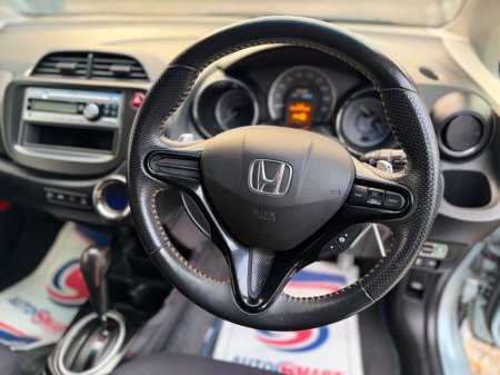 2012 Honda Fit  €8,000 thumbnail