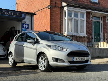 2016 Ford Fiesta - thumbnail 3
