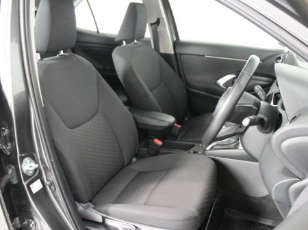 2024 Toyota Yaris - thumbnail 13