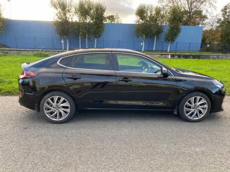 2018 Hyundai i30 I 30 FASTBACK 5DR €13,750 thumbnail
